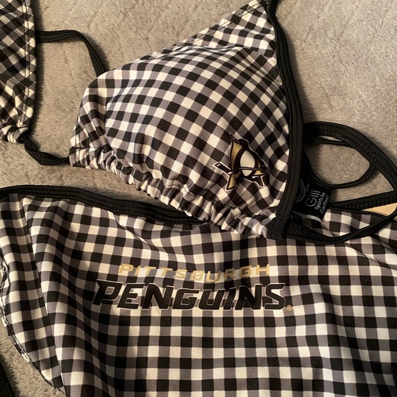 NHL officially licensed Pittsburgh Penguins black and white bikini, size small - Picture 3 of 8